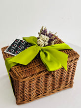 Load image into Gallery viewer, Best Wishes Gift Basket