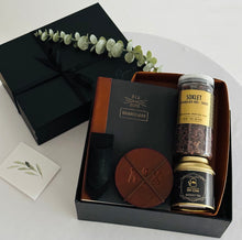 Load image into Gallery viewer, Top Brass